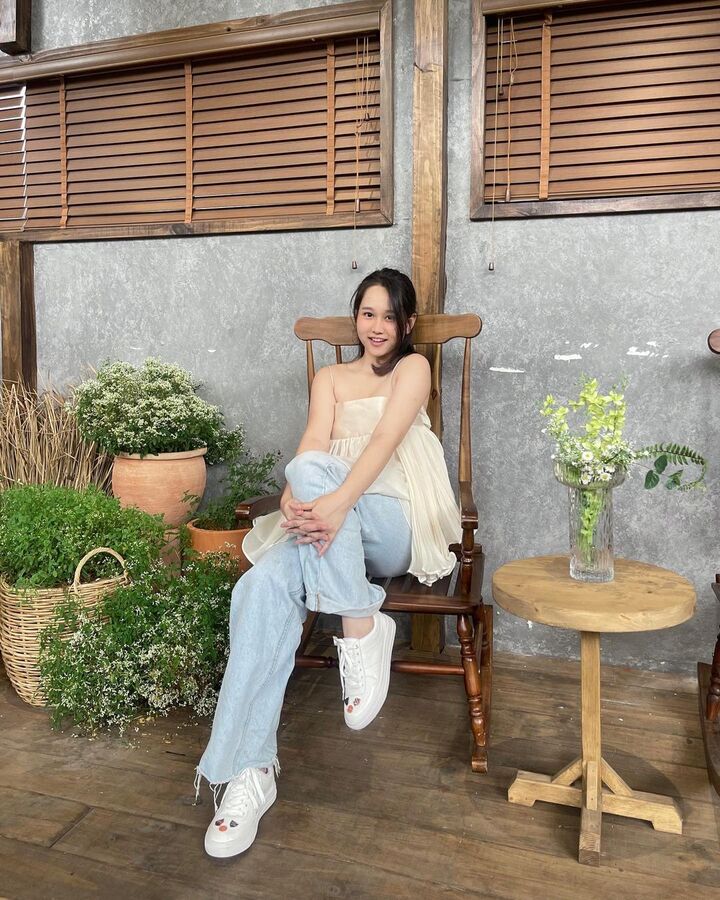 Sao Việt 13/10: Diva Thanh Lam trẻ đẹp bên con gái - 5