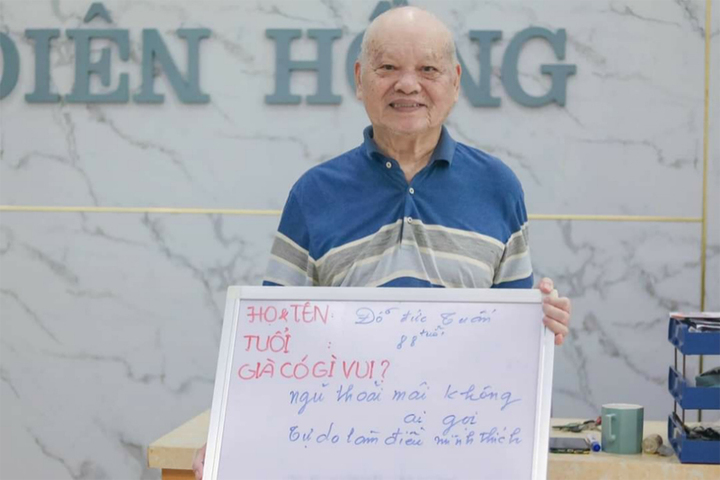 Dí dỏm, hài hước qua bộ ảnh 'Già có gì vui' ở viện dưỡng lão - 4
