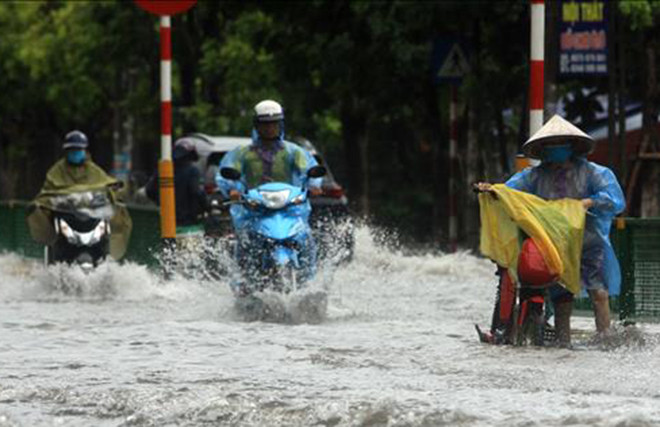 3 kịch bản di chuyển của áp thấp nhiệt đới và mưa lớn ở miền Trung, Tây Nguyên - 2