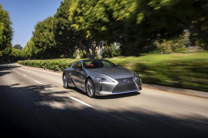 Dòng sản phẩm Lexus LC 2023 được nâng cấp hệ thống treo và phần mui xe - 2