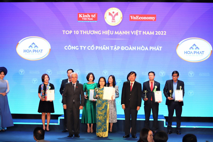 Hòa Phát được vinh danh top 10 Thương hiệu mạnh Việt Nam 2022 - 1