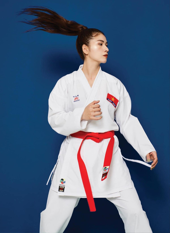 Hot girl karate Trang Cẩm Lành gây thương nhớ vì nhan sắc xinh đẹp - 2