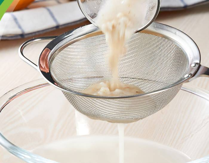 Sợi thép rây lọc cháo xuyên qua amidan bé trai 13 tháng tuổi - 1