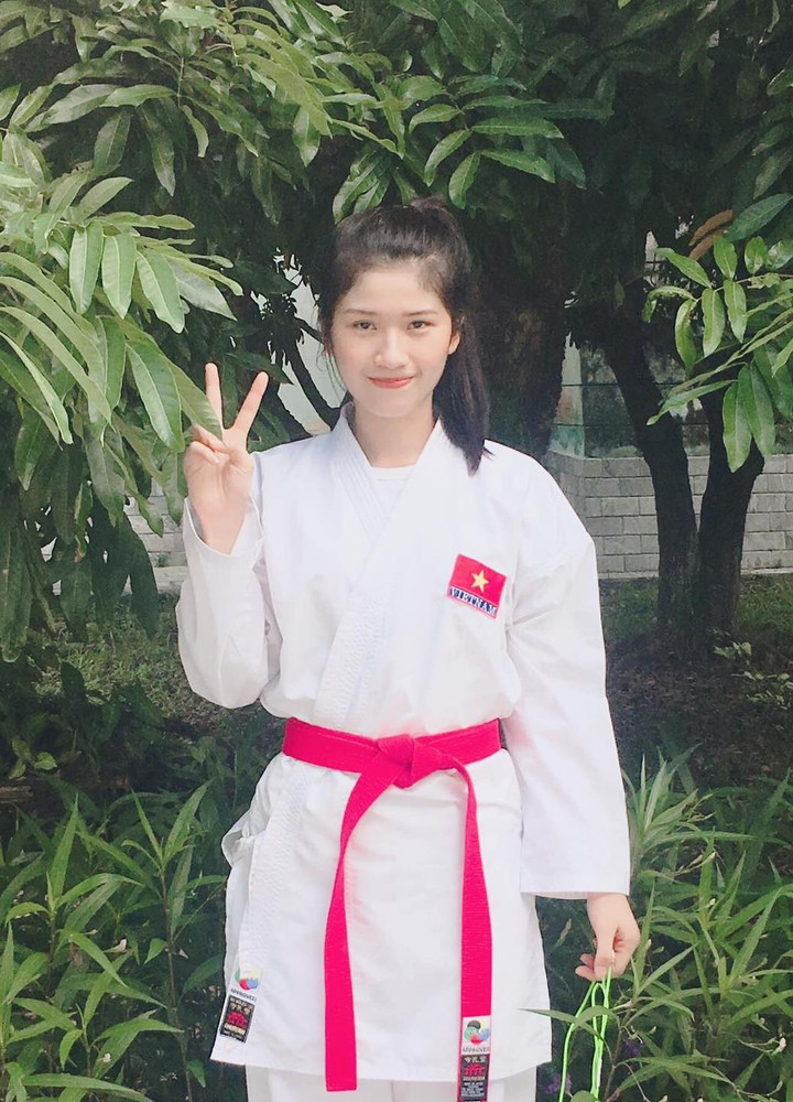 Hot girl karate Trang Cẩm Lành gây thương nhớ vì nhan sắc xinh đẹp - 1
