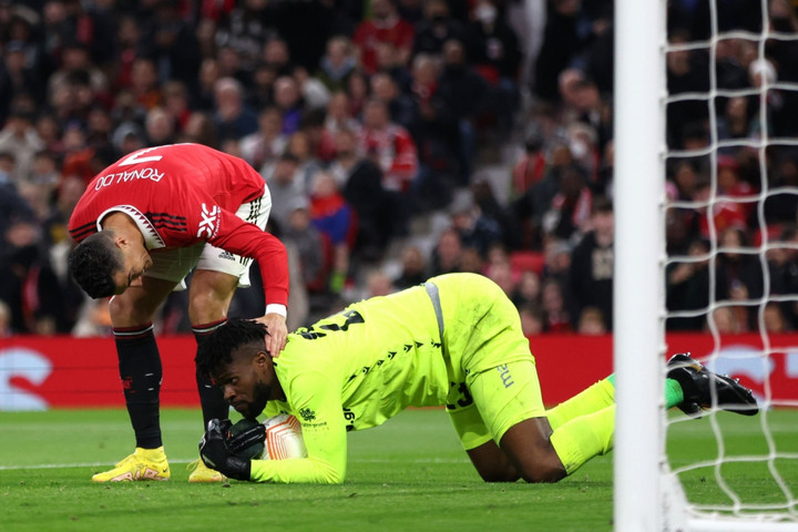 Man Utd sút 34 lần chỉ ghi 1 bàn: Thủ môn vô danh khiến Ronaldo thán phục - 2