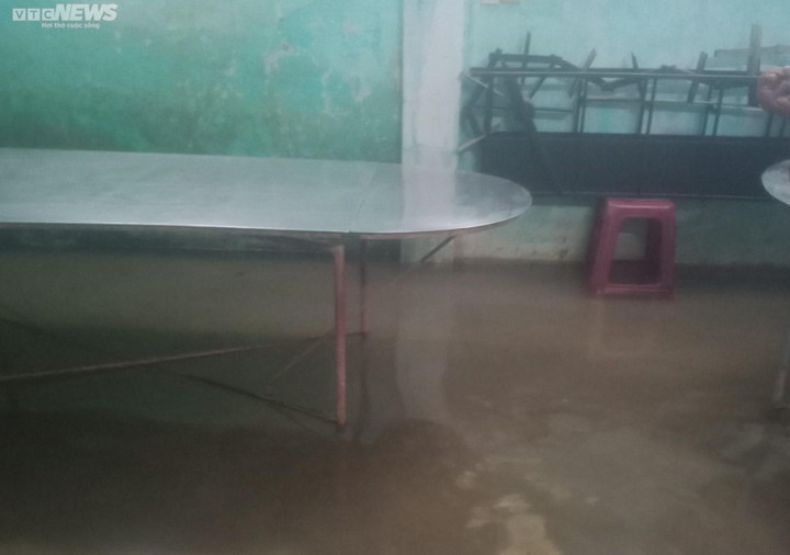 Nhiều vùng ngập nặng, Thừa Thiên - Huế khẩn cấp di dời hơn 37 nghìn dân tránh lũ - 7