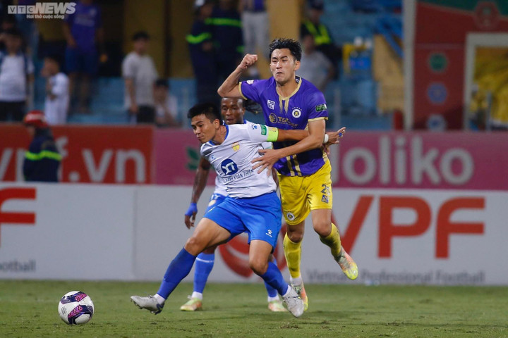 Trực tiếp bóng đá Hà Nội FC 5-2 Nam Định: Đoàn Văn Hậu ghi bàn - 1