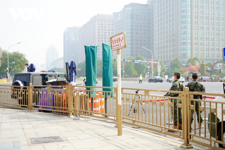 Toàn cảnh Bắc Kinh trước thềm Đại hội Đảng Cộng sản Trung Quốc lần thứ XX - 4