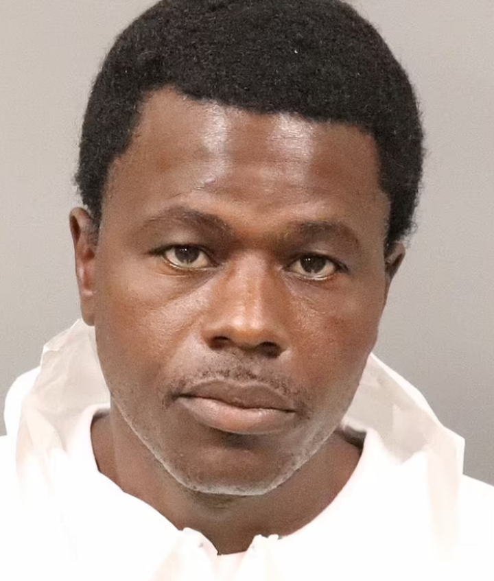 Bắt giữ nghi phạm giết người hàng loạt gây ám ảnh ở Mỹ - 1