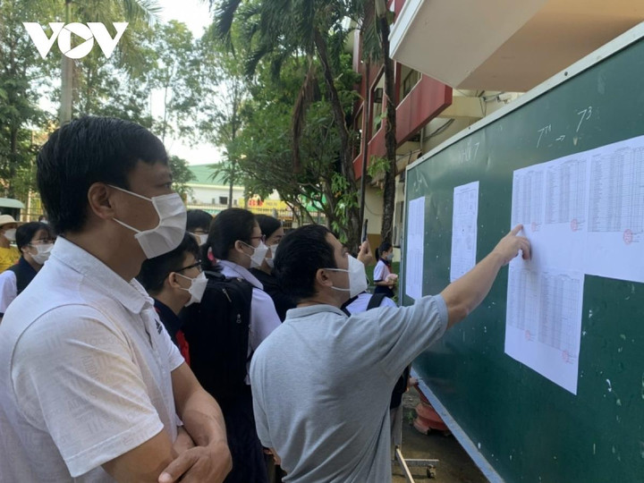 Nên bỏ hay giữ lại ban đại diện cha mẹ học sinh? - 1