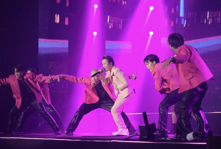 Cộng đồng VinFast TP.HCM phấn khích trong lần đầu chiêm ngưỡng VF 9 - 10