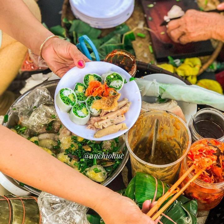 Món ăn cung đình được bán với giá bình dân ngon khó cưỡng ở cố đô Huế - 4