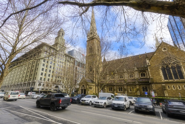 'Sống' theo một nghĩa khác ở Melbourne - 1