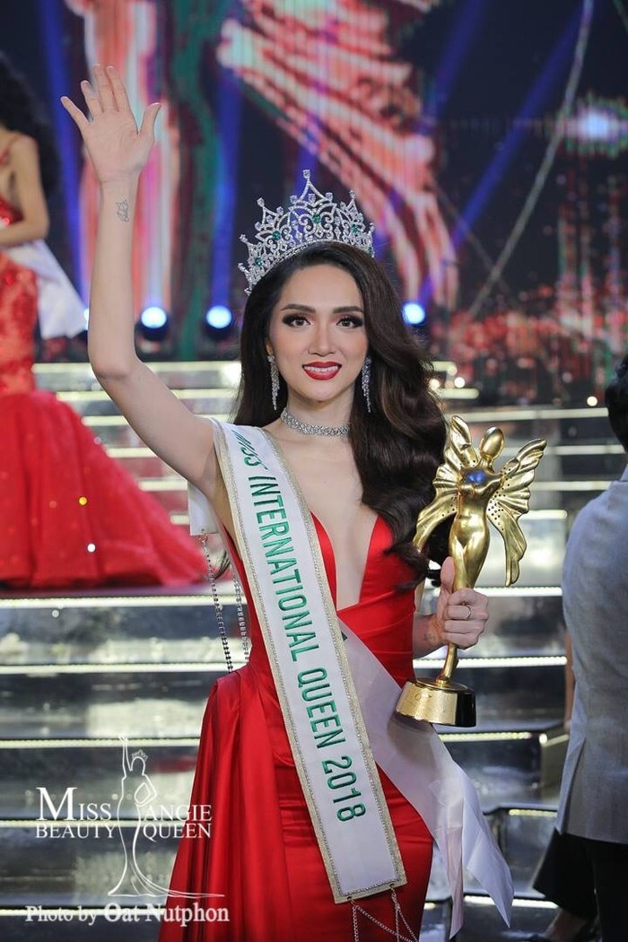 Cuộc sống của 5 mỹ nhân Việt đăng quang hoa hậu quốc tế - 5