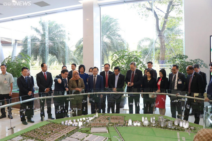 Tổng thống Singapore thăm và làm việc tại Khu công nghiệp VSIP Bắc Ninh - 2