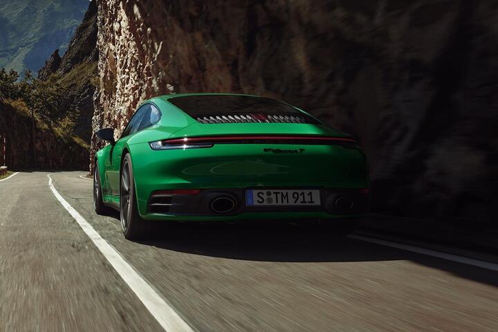 Porsche 911 Carrera T 2023 có mức giá dễ tiếp cận - 4