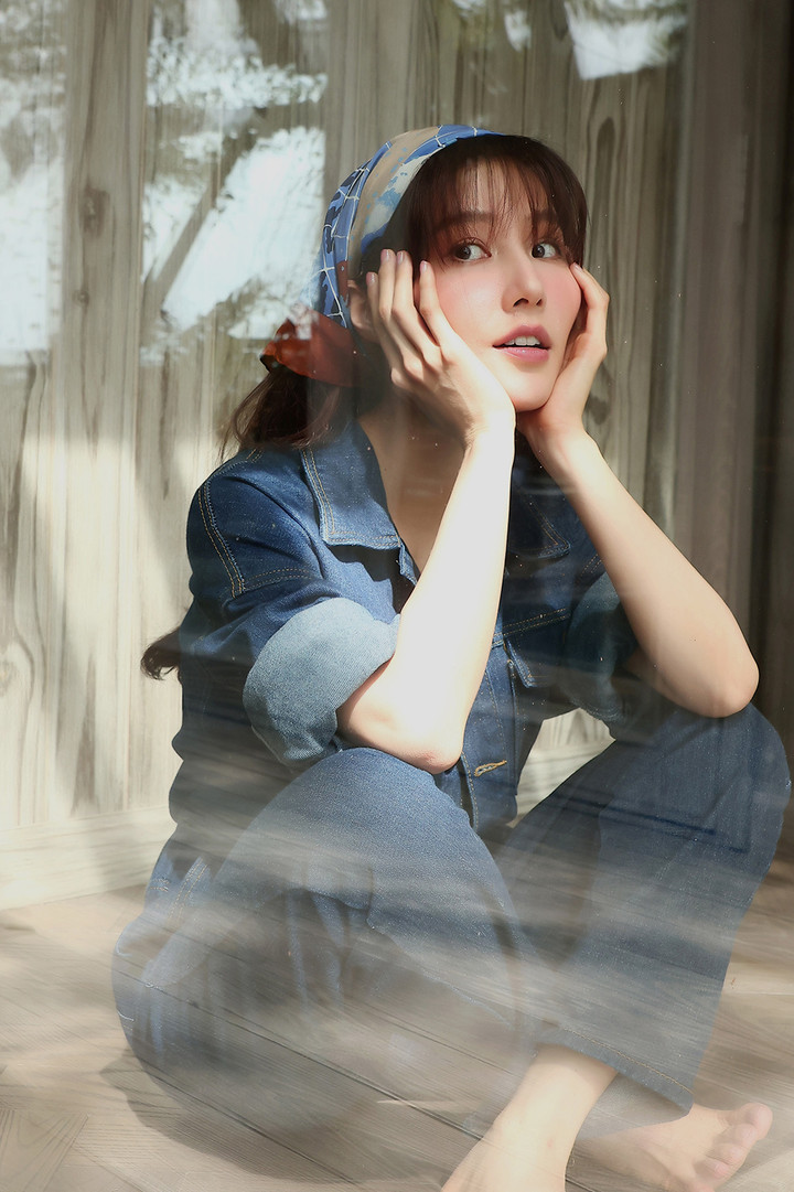 Nhan sắc trong trẻo của Diễm My 9x qua ống kính bạn thân 10 năm - 2