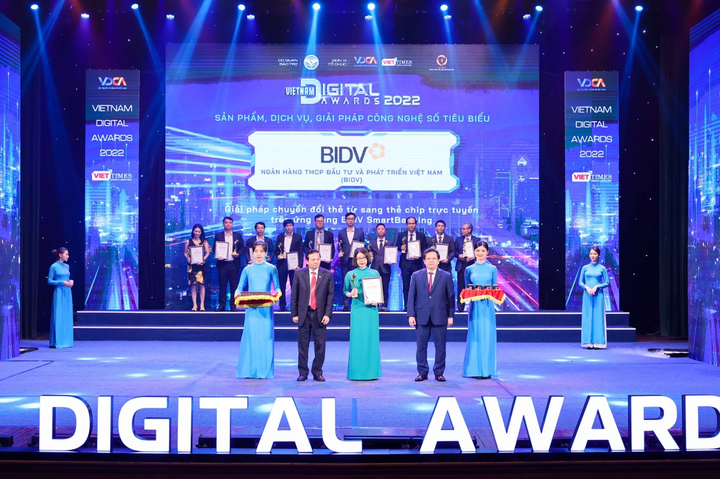 BIDV nhận giải thưởng Chuyển đổi số Việt Nam năm 2022 - 1