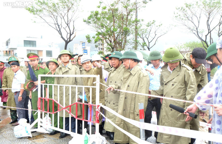 Chủ tịch nước: Tổng lực khắc phục nhanh hậu quả mưa lũ lịch sử ở Đà Nẵng - 1