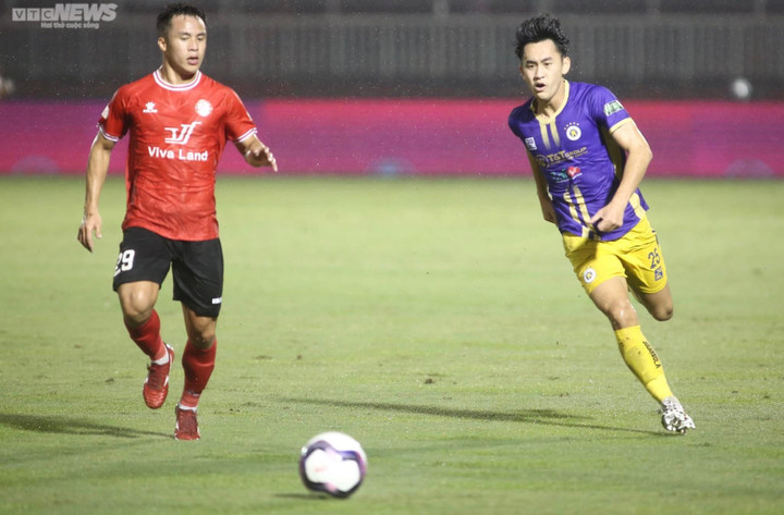 CLB TP.HCM thảm bại, HLV Vũ Tiến Thành sốc: 'Hà Nội FC quá mạnh' - 1