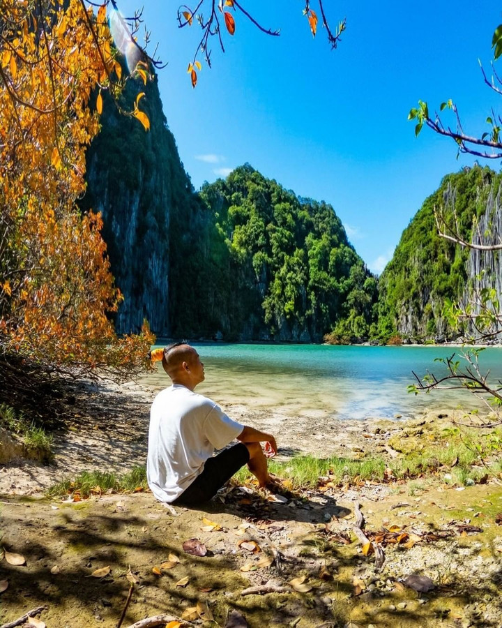 Vẻ đẹp nguyên sơ, ít người đặt chân đến ở ‘mắt rồng’ giữa lòng vịnh Hạ Long - 6