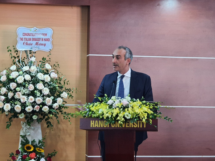 Đại học Hà Nội chú trọng phát triển nghiên cứu ngôn ngữ, văn hóa Italia - 1