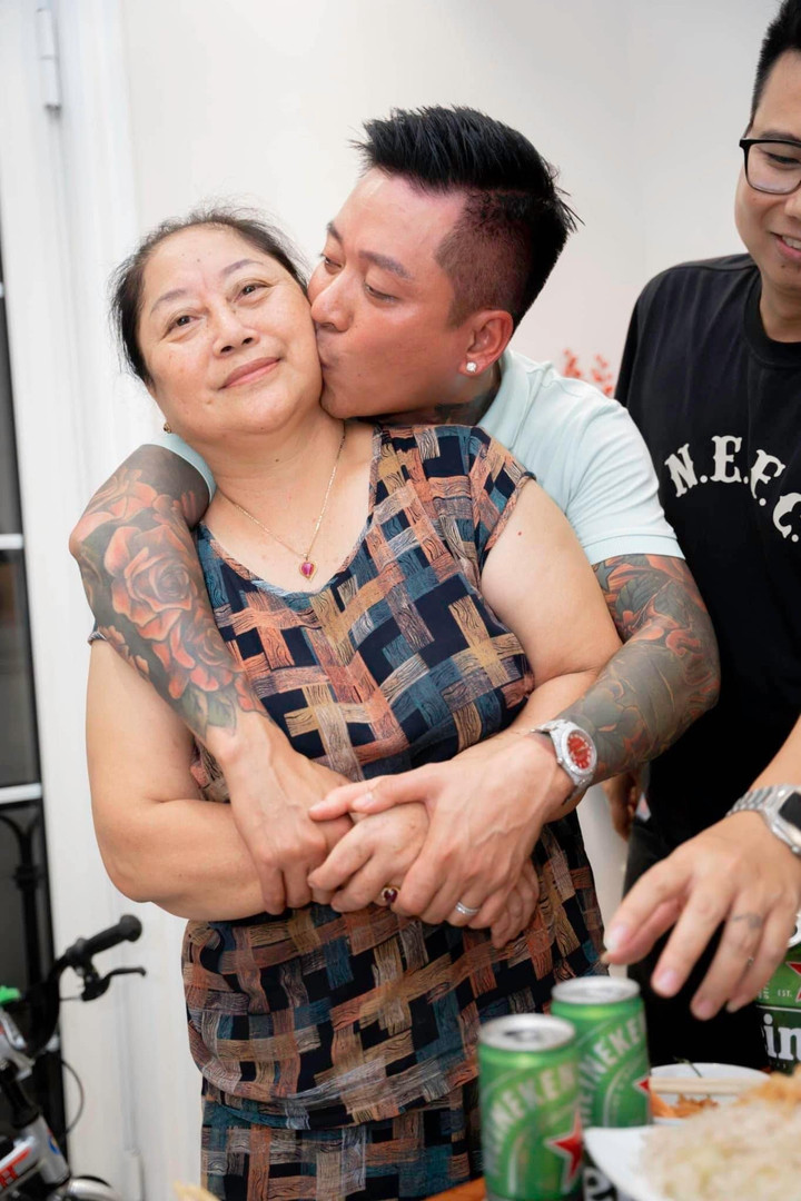 Sao Việt 21/10: Lệ Quyên cười hết cỡ khi được Lâm Bảo Châu vác trên vai - 5