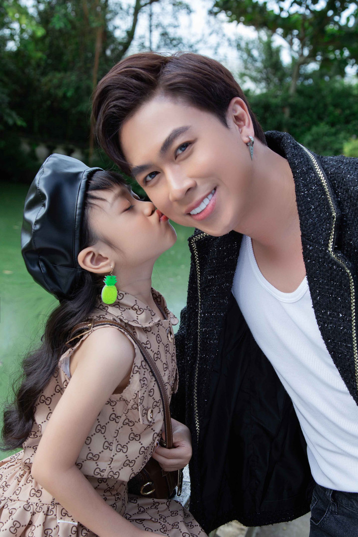 3 ông bố đơn thân của Vbiz: Người ở vậy 11 năm, người chờ con lớn mới tái hôn - 2