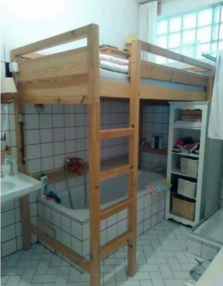 Những kiểu lắp đặt toilet gây 'trầm cảm', nhìn thôi đã thấy khó ở - 4