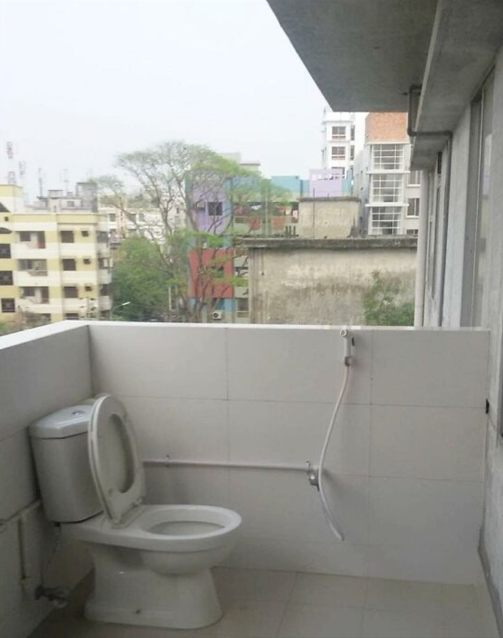Những kiểu lắp đặt toilet gây 'trầm cảm', nhìn thôi đã thấy khó ở - 5