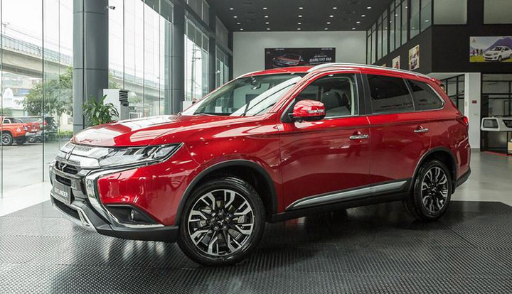 Loạt xe SUV 7 chỗ mới giá dưới 1 tỷ đồng tại Việt Nam - 1