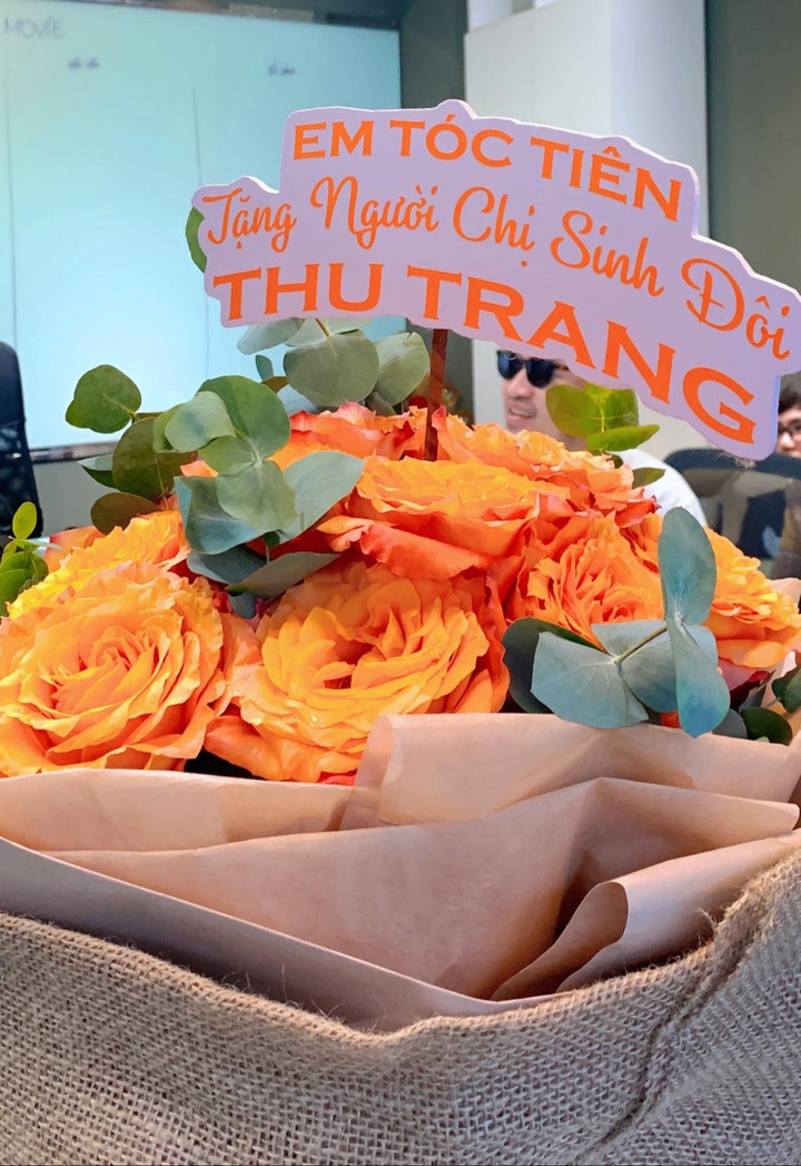 Tóc Tiên bất ngờ tặng hoa và nhận Thu Trang là 'người chị sinh đôi' - 3