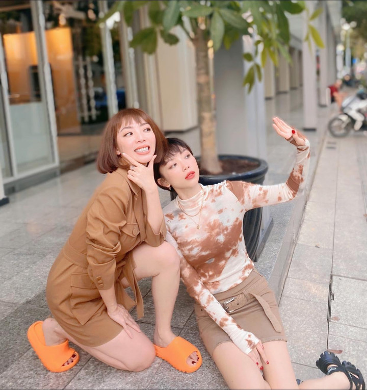 Tóc Tiên bất ngờ tặng hoa và nhận Thu Trang là 'người chị sinh đôi' - 5