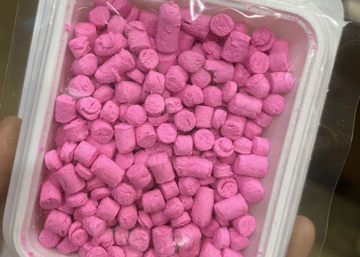 Ăn thuốc diệt chuột vì tưởng là kẹo, trẻ 15 tháng tuổi ngộ độc nhập viện - 1