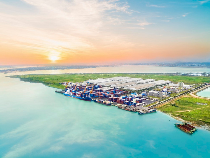 Cảng Chu Lai phát triển mạnh dịch vụ xuất nhập khẩu hàng rời - 1