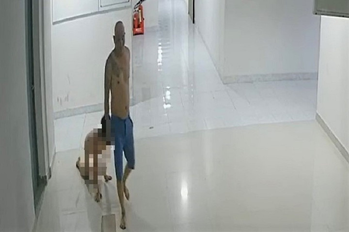 Tạm giữ người cha dùng dây lưng thắt cổ con lôi xuống đường, bắt sủa tiếng chó - 1