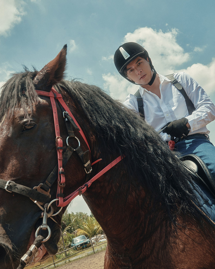 Hồ Quang Hiếu học cưỡi ngựa để cân bằng cuộc sống - 2