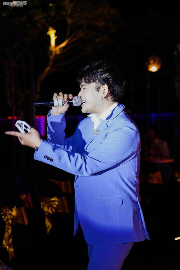 Dương Trường Giang và dàn ca sỹ say đắm hát trong show ‘Em có nghe mùa thu’ - 17