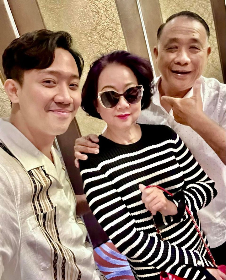 Sao Việt 23/10: Lý Hùng cùng gia đình đến thăm mộ ba NSND Lý Huỳnh - 3