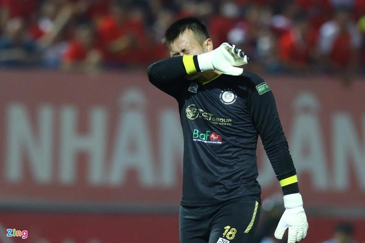HLV Hà Nội FC: 'Tôi muốn gửi lời xin lỗi tới chủ tịch' - 1