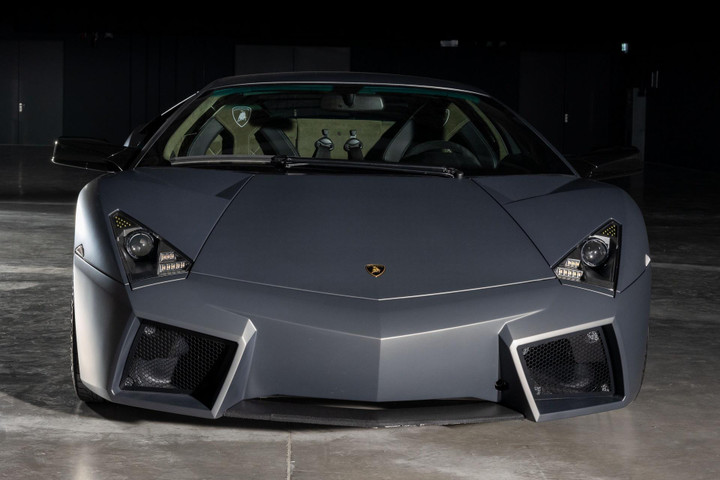 Siêu phẩm Lamborghini Reventon được đấu giá - 3