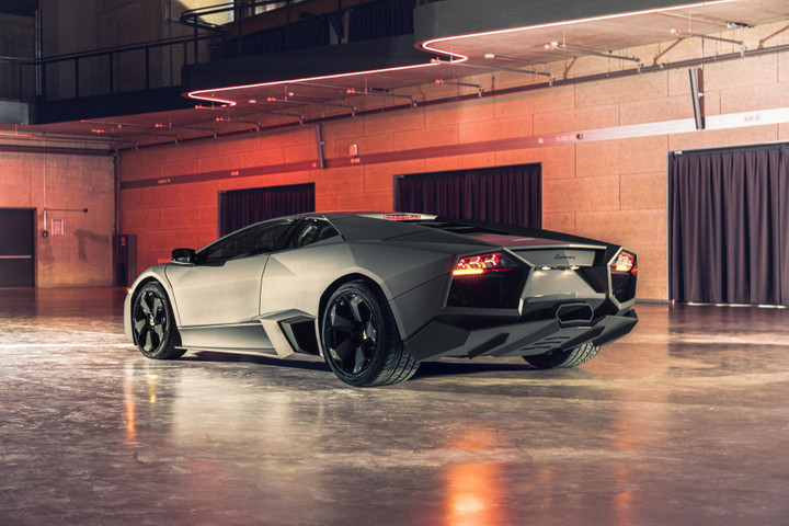 Siêu phẩm Lamborghini Reventon được đấu giá - 14