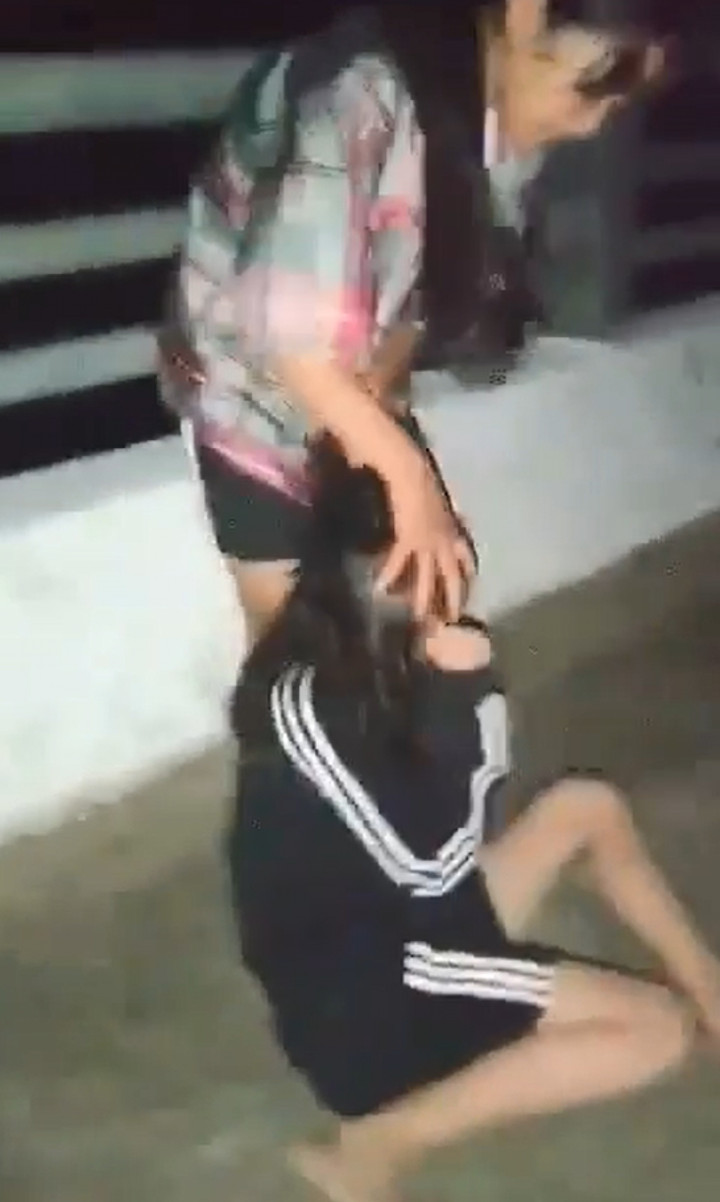 Xác minh clip nữ sinh ở Nghệ An bị đánh hội đồng, tát tới tấp vào mặt - 1