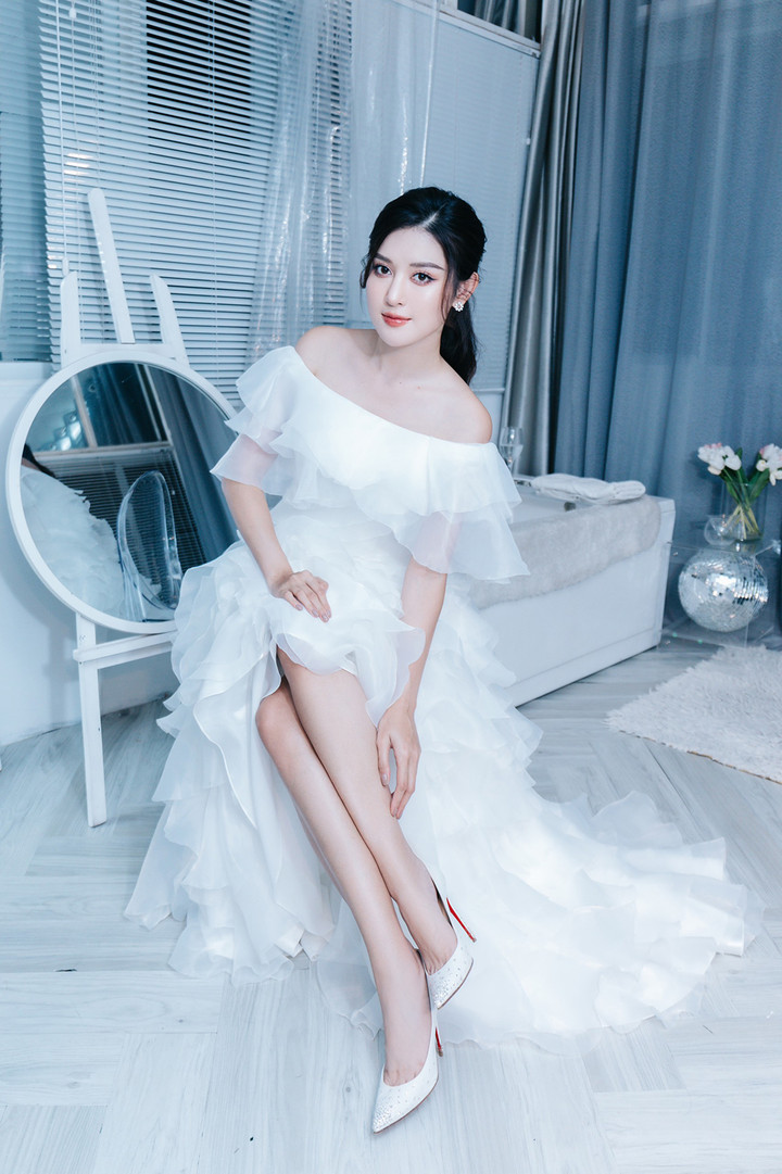 Á hậu Huyền My đẹp kiêu sa, tiết lộ lý do hạn chế hoạt động showbiz - 5