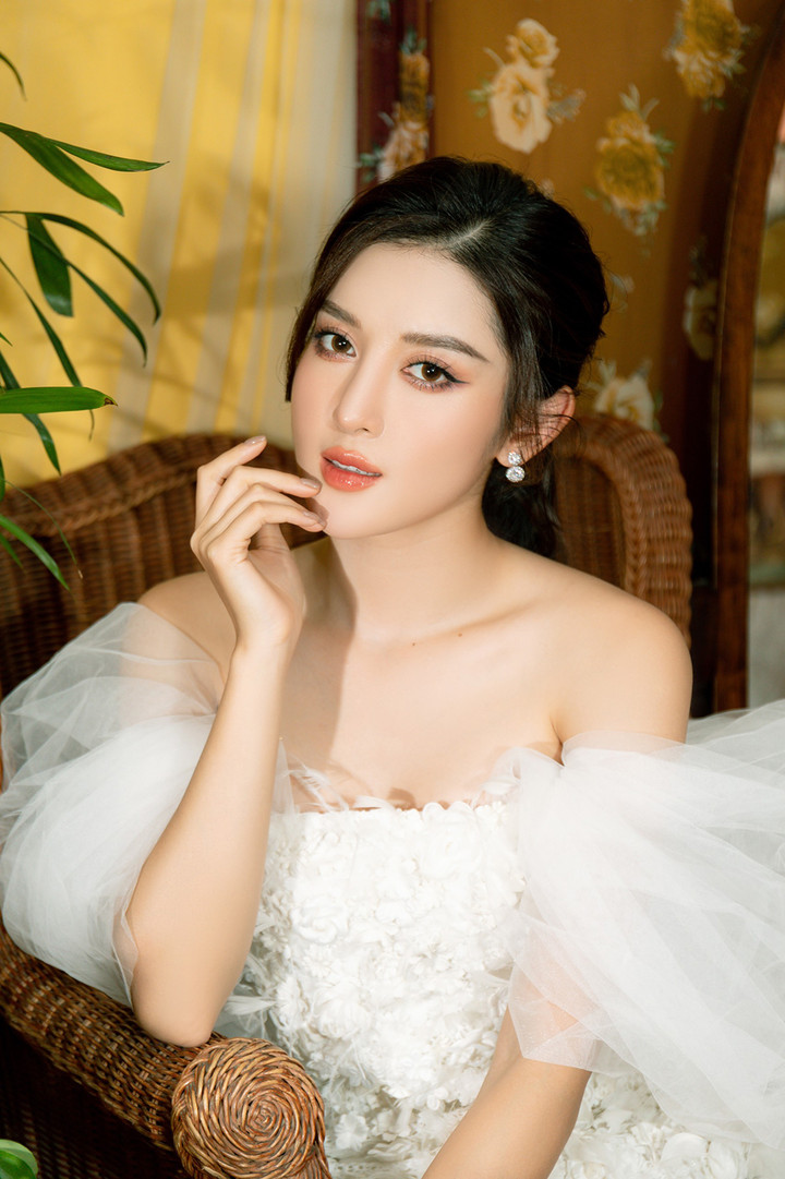 Á hậu Huyền My đẹp kiêu sa, tiết lộ lý do hạn chế hoạt động showbiz - 8