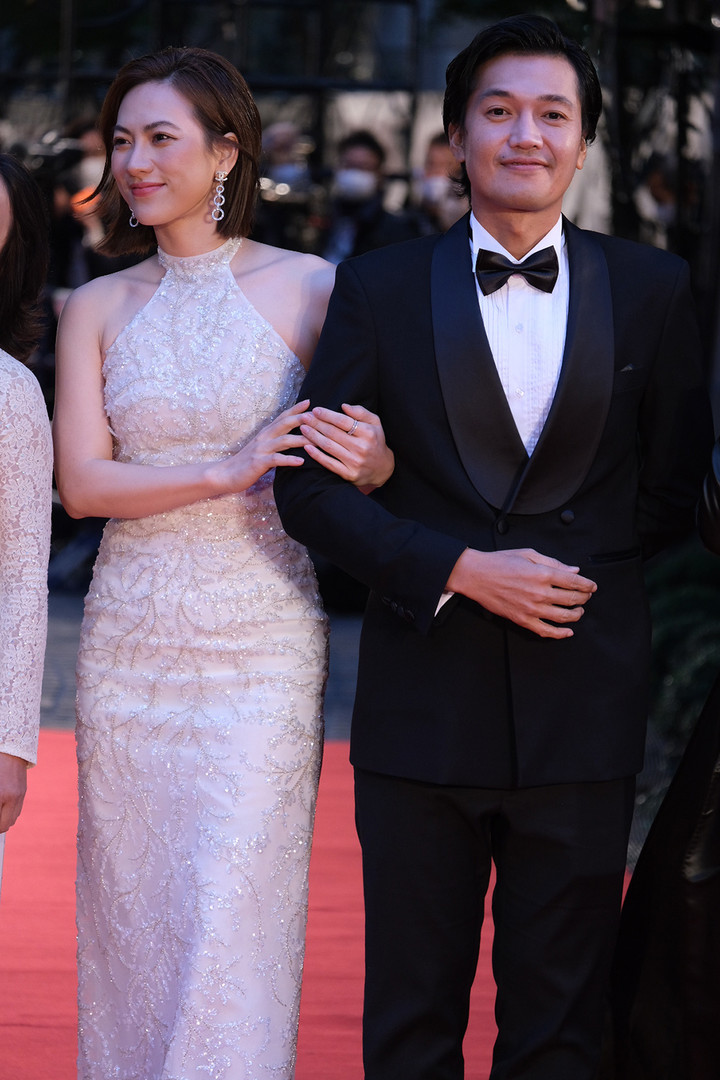 Dàn diễn viên 'Tro tàn rực rỡ' rạng ngời trên thảm đỏ LHP quốc tế Tokyo - 2