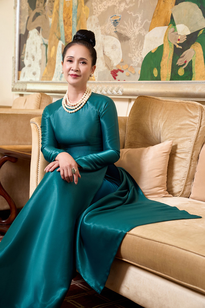 Nhan sắc trẻ đẹp của 'mẹ chồng' Lan Hương ở tuổi 61 - 1