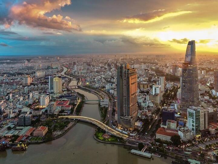 Việt Nam sắp 'bùng nổ' triệu phú đô la? - 1