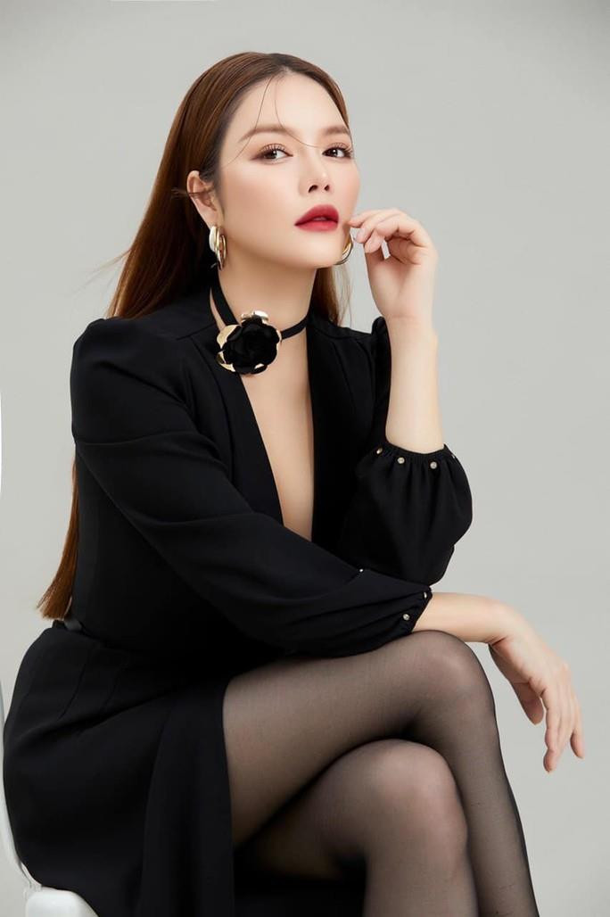 Lý Nhã Kỳ phủ nhận tin đồn 'bị bắt' - 4