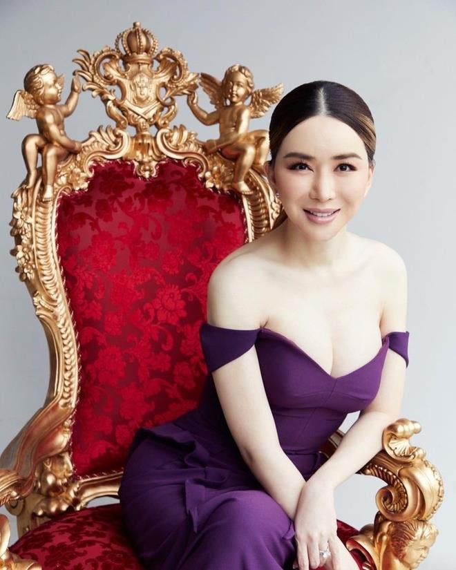 Nữ tỷ phú xinh đẹp của Thái Lan mua lại cuộc thi Miss Universe - 2